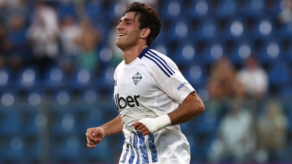 Ivan Azón Jadi Pahlawan, Como 1907 Taklukan Raksasa Prancis Lille OSC 3-2 di Sinigaglia