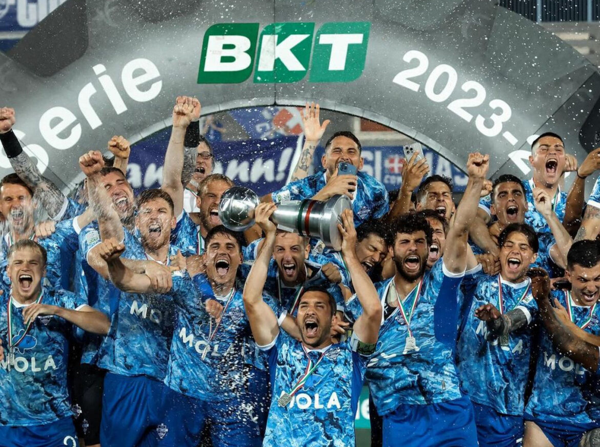 Di Balik Peran Tim Data Como 1907, Jadi Kunci Kesuksesan Menuju Promosi ke Serie A
