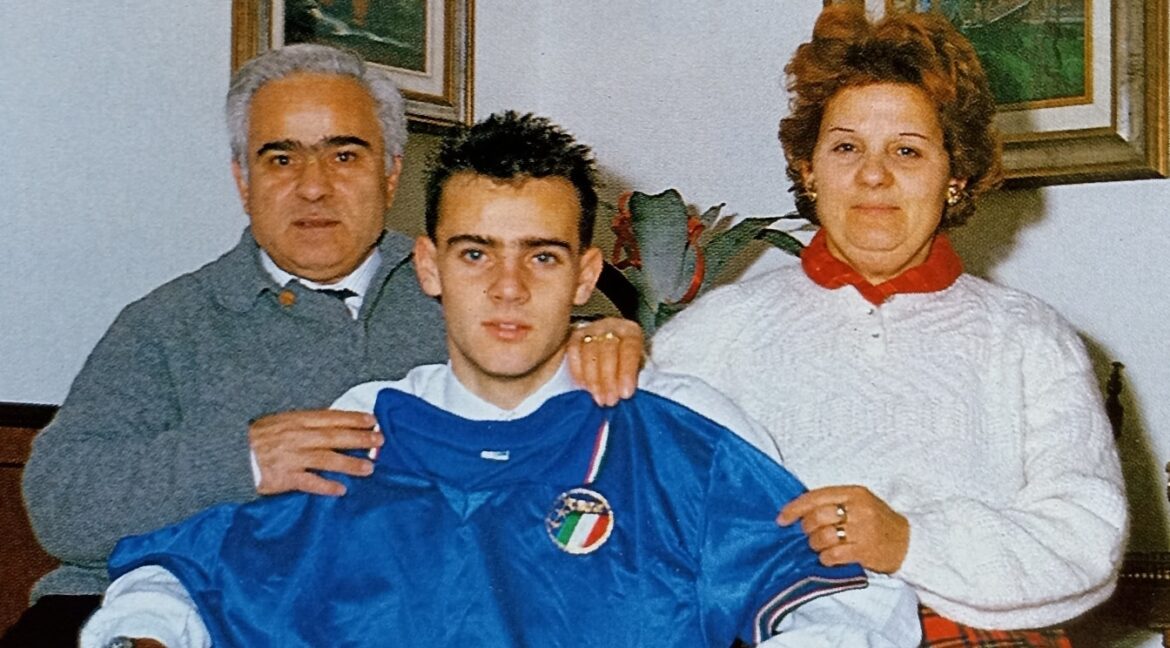 Marco Simone: Lulusan Akademi Como 1907 yang Mampu Menaklukkan Dua Negeri