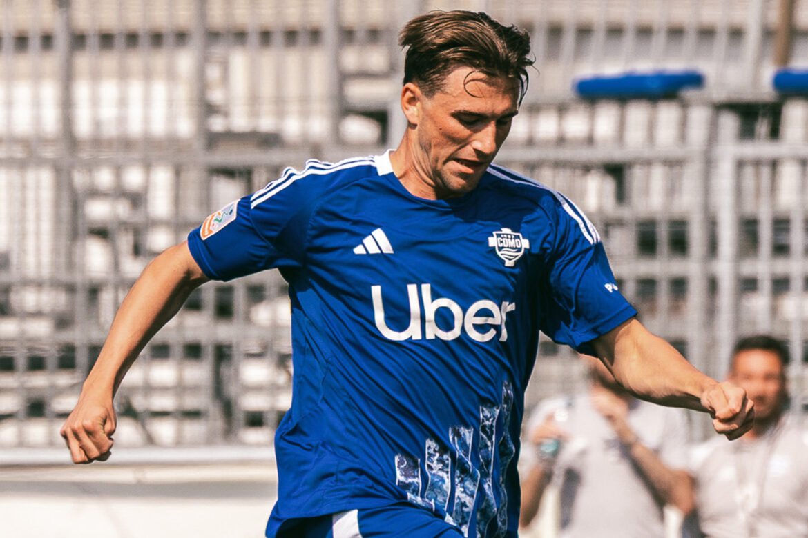 Masa Depan di Tangan Generasi Muda: Como 1907 Perpanjang Kontrak Bomber Muda Latvia, Kristians Mezsargs hingga 2028