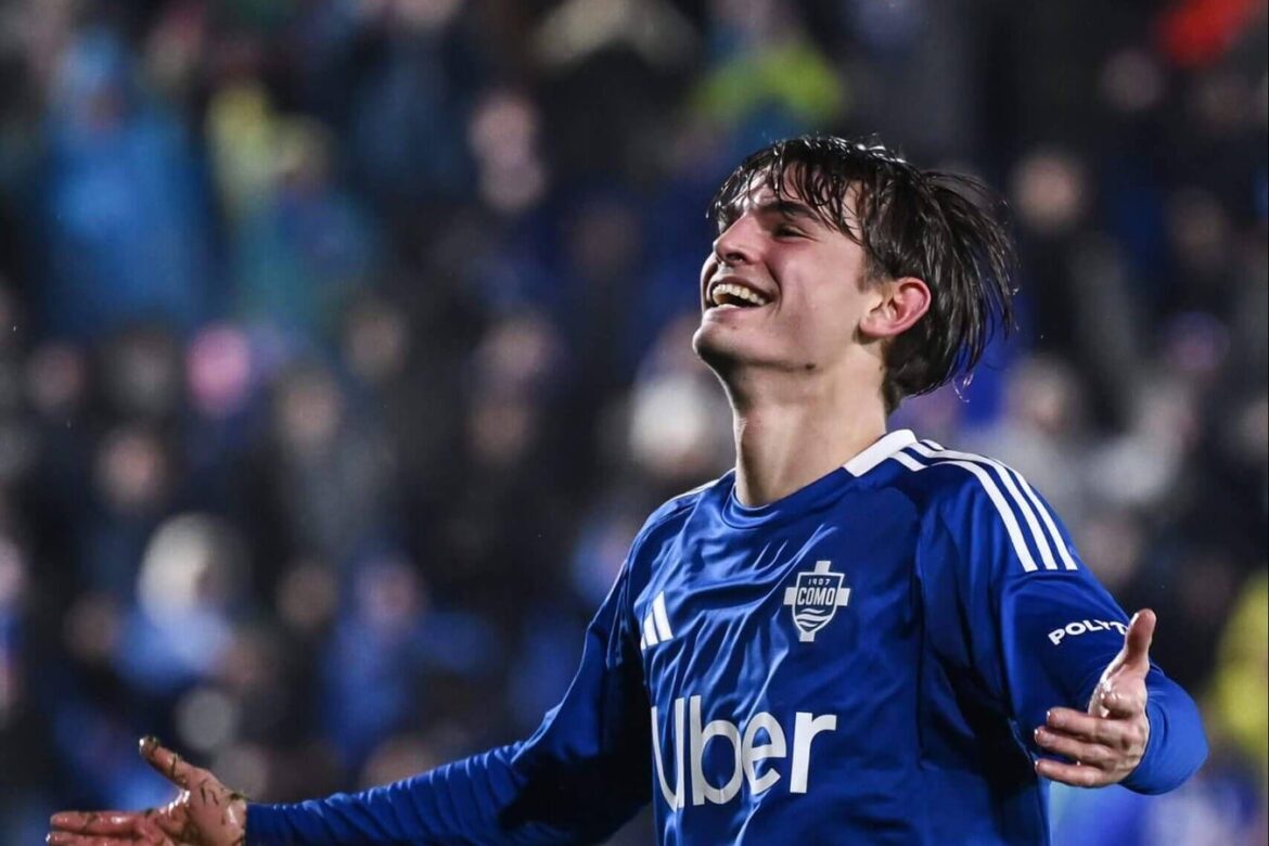 Nico Paz Raih Penghargaan “Rising Star of The Month” Serie A untuk Bulan Agustus 2025