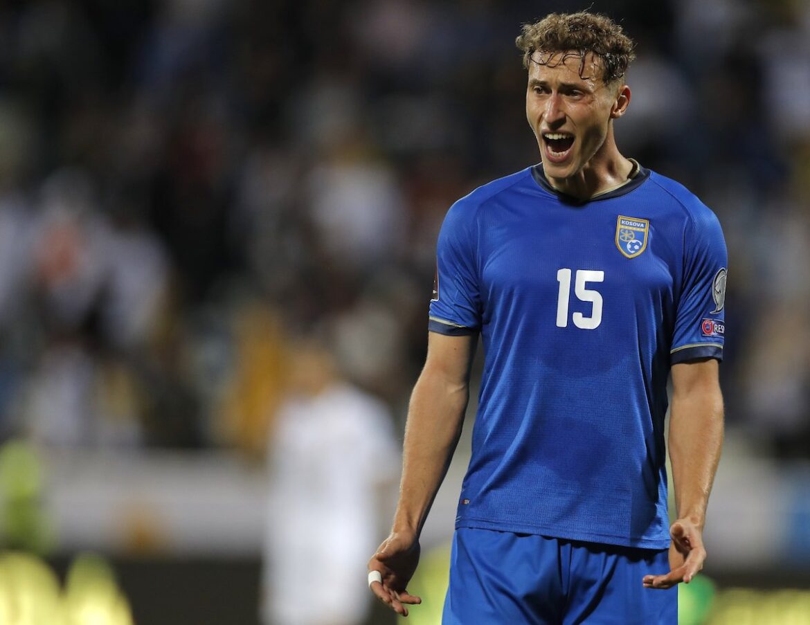 Sumbang Assist, Mergim Vojvoda Bawa Kosovo Kian Dekat ke Piala Dunia 2026