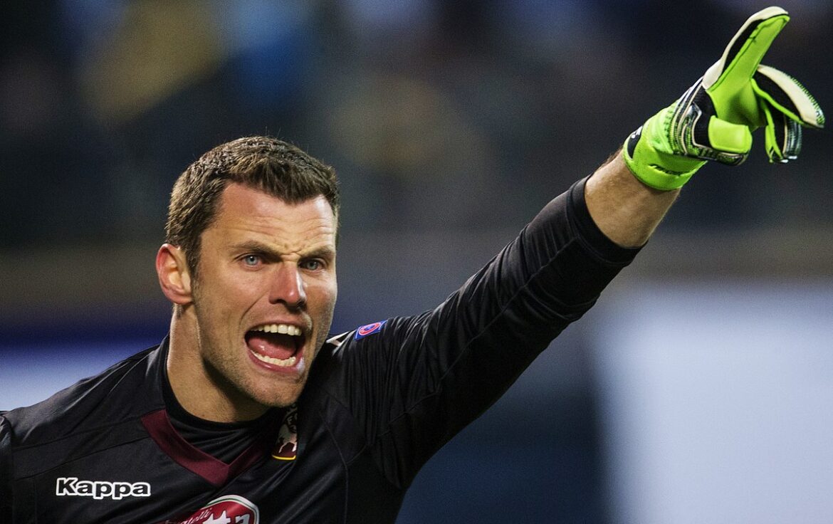 Daniele Padelli: Karier Panjang Sang Kiper Pelapis dari Akademi Como 1907 yang Pernah Juara Serie A